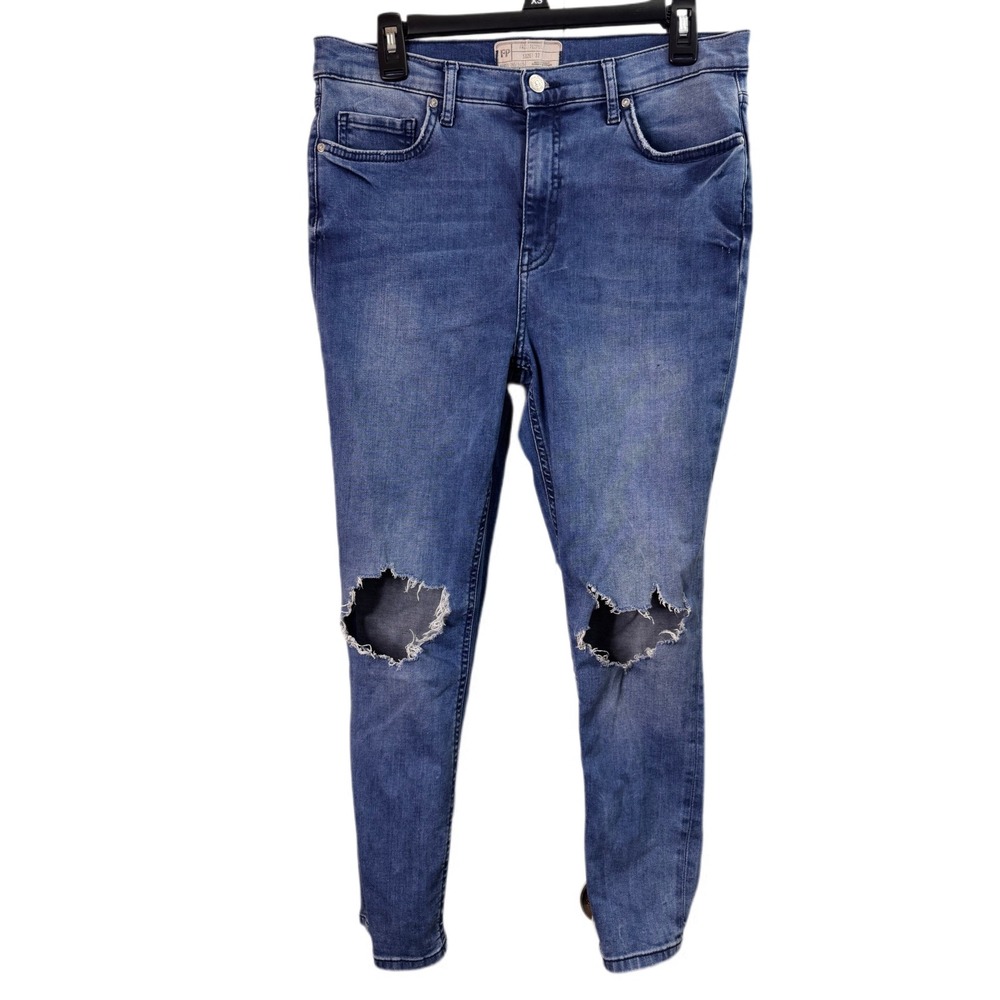 Free People Womens Jeans‎ Size 32 Ripped Knee Distressed Denim Blue